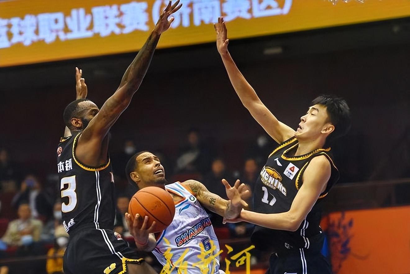 Uzi启幕全国总决赛9球迷热议(uzi第一次进全球总决赛是什么时候)